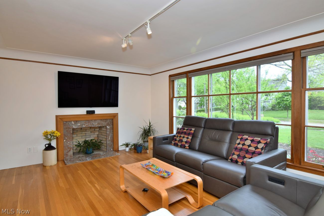22012 Westchester Road Shaker Heights OH 44122