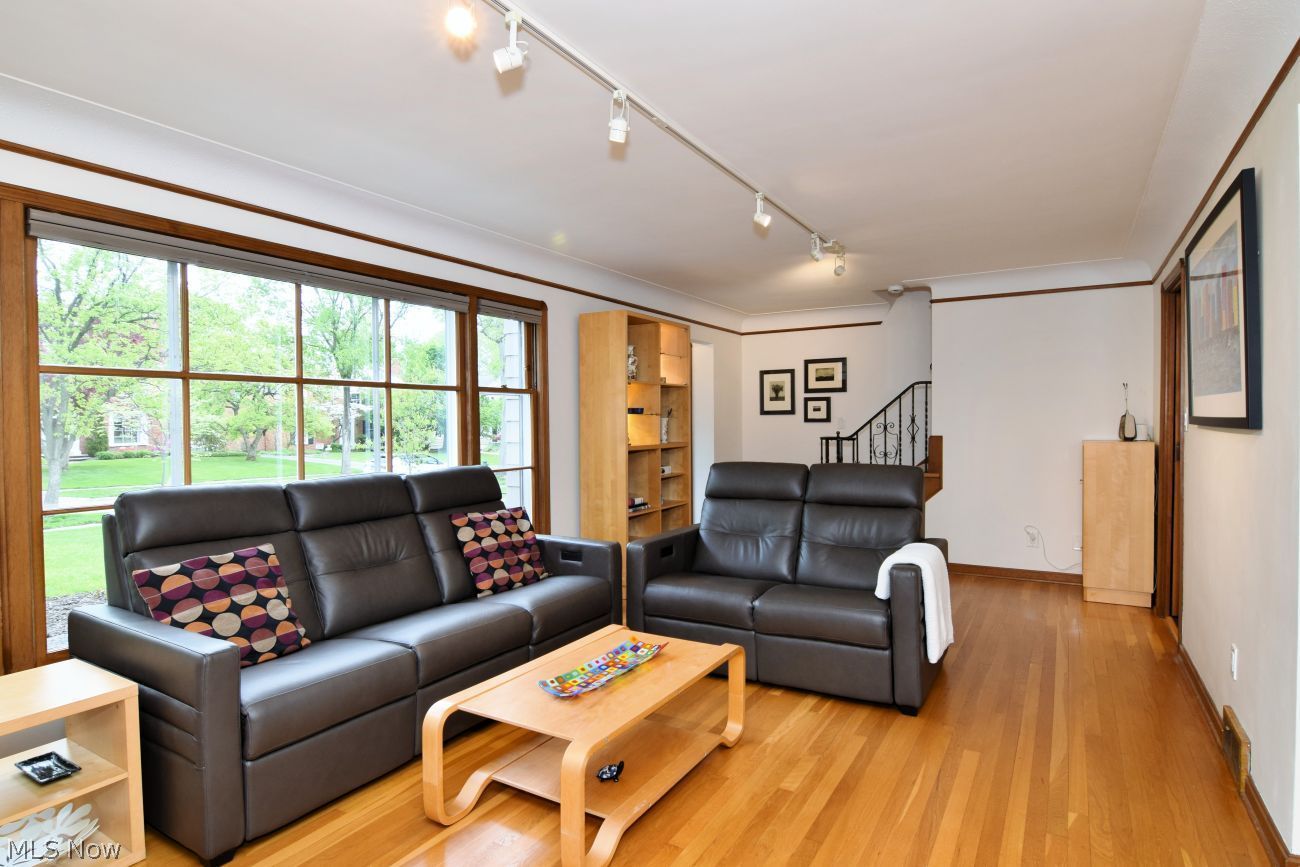 22012 Westchester Road Shaker Heights OH 44122