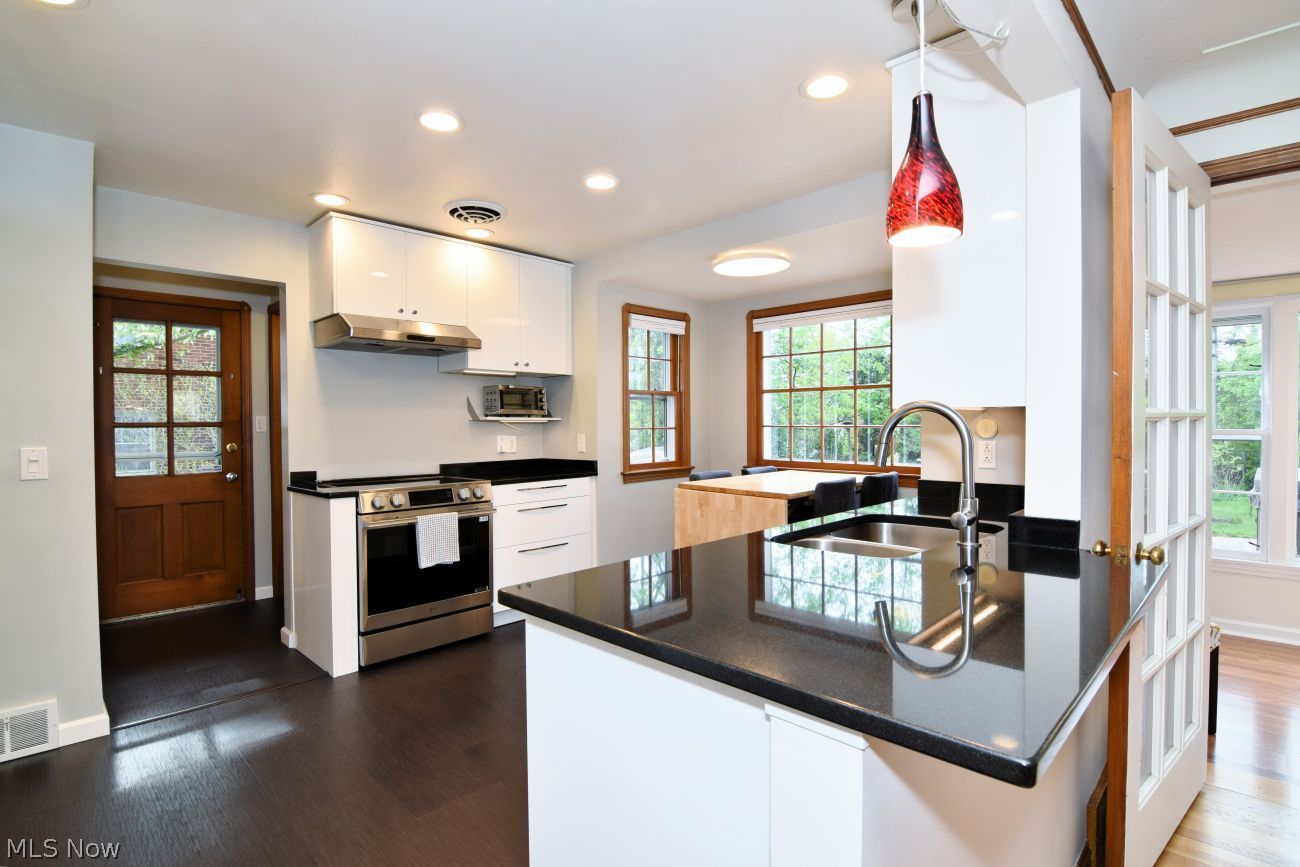 22012 Westchester Road Shaker Heights OH 44122