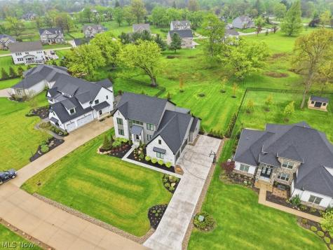 2082 Lanterman Circle Hinckley OH 44233