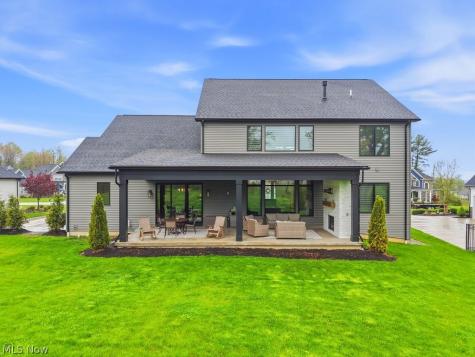 2082 Lanterman Circle Hinckley OH 44233