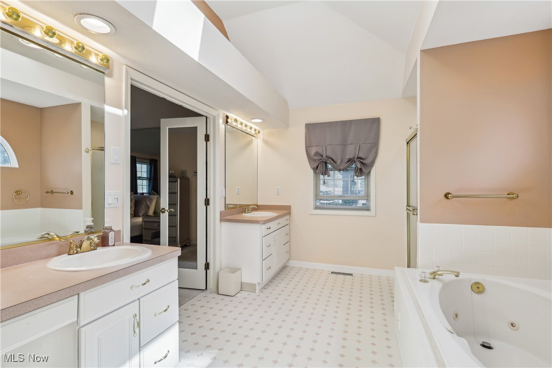 474 Celestia Drive Richmond Heights OH 44143