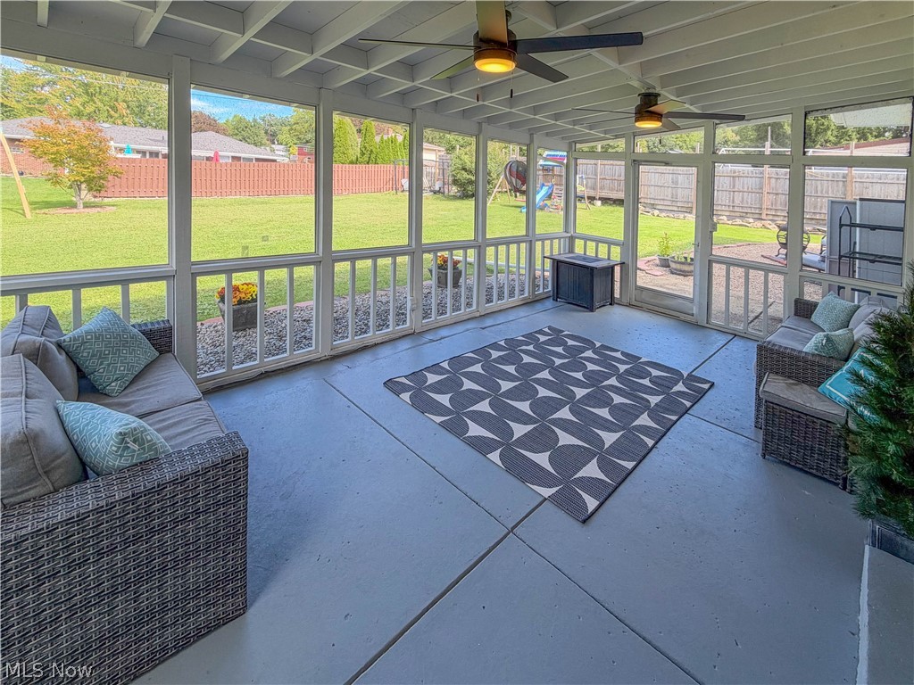 8475 Squirrel Hill Drive NE Warren OH 44484