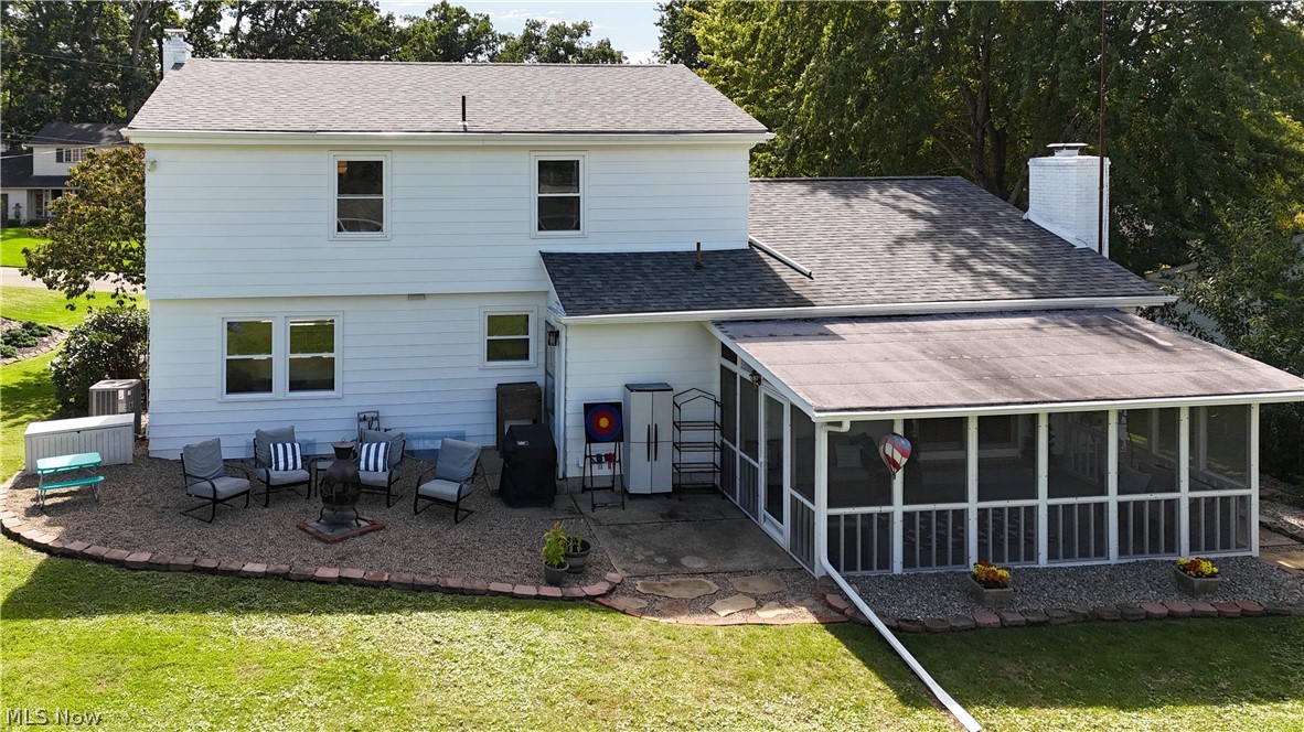 8475 Squirrel Hill Drive NE Warren OH 44484