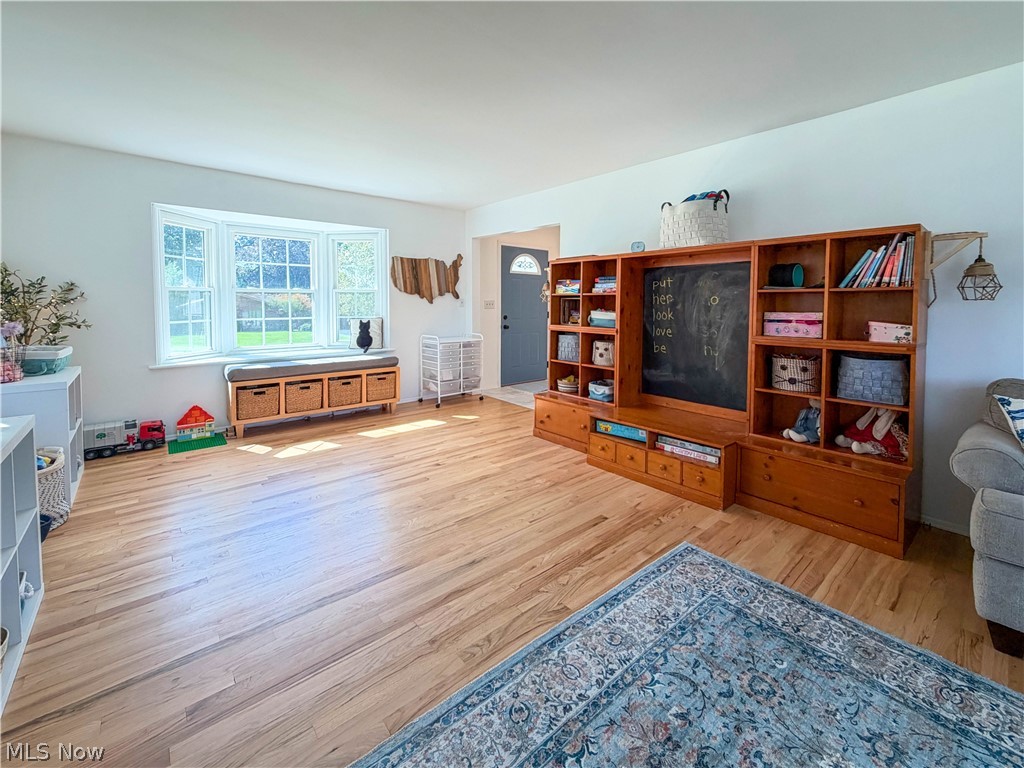 8475 Squirrel Hill Drive NE Warren OH 44484