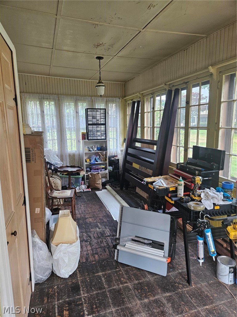 24 Villa Beach Cleveland OH 44110
