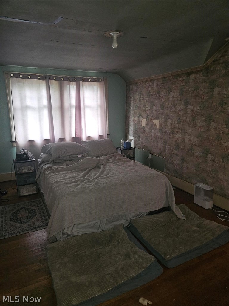 24 Villa Beach Cleveland OH 44110