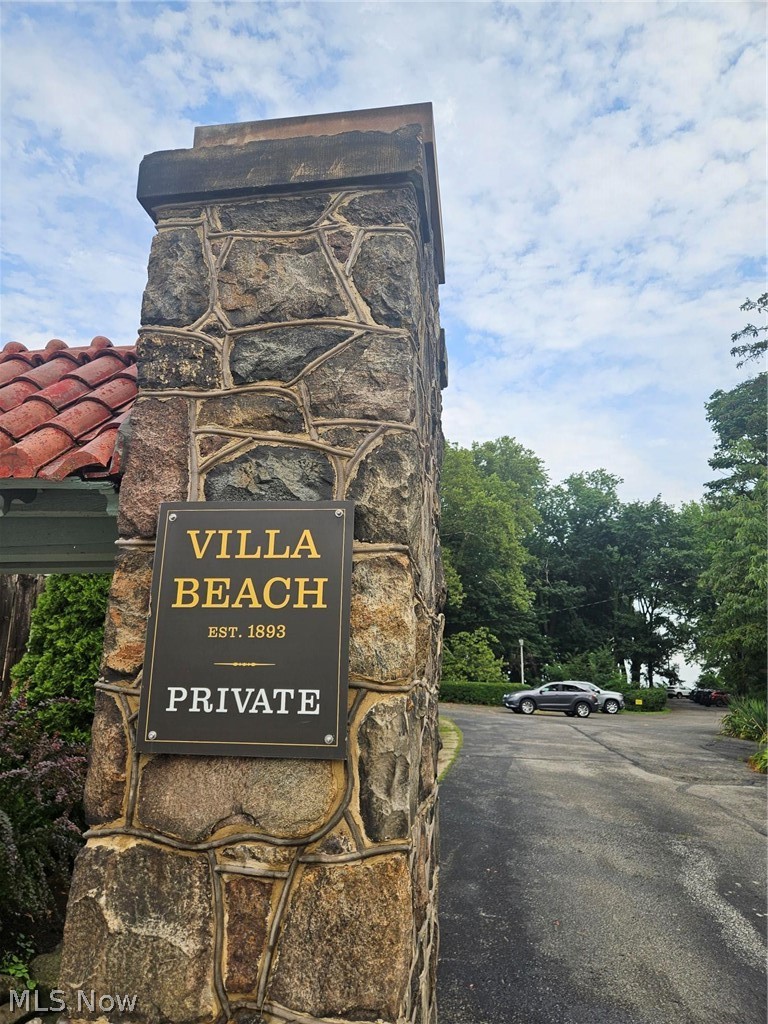 24 Villa Beach Cleveland OH 44110