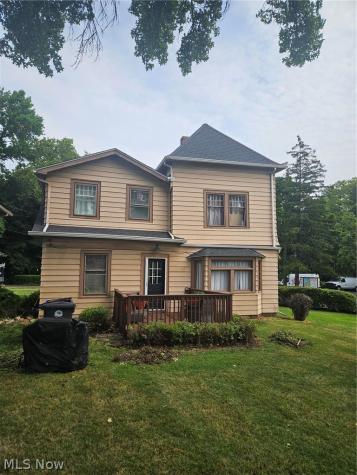 24 Villa Beach Cleveland OH 44110