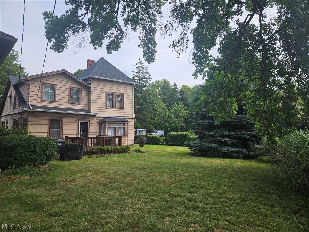 24 Villa Beach Cleveland OH 44110