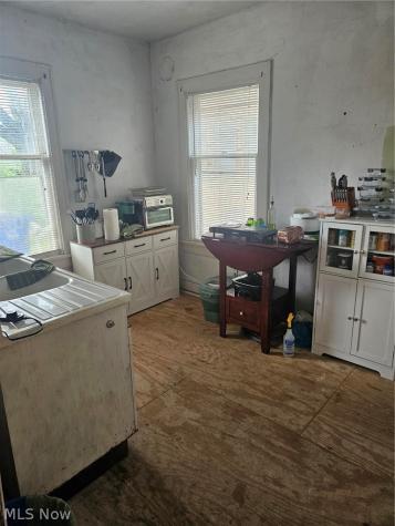 24 Villa Beach Cleveland OH 44110
