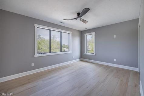 245 Somerset Drive Hinckley OH 44233