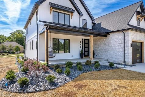245 Somerset Drive Hinckley OH 44233