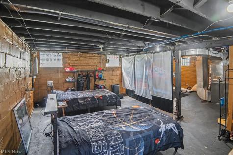 32 E Avondale Avenue Youngstown OH 44507