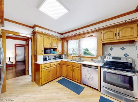 6201 Richville Drive SW Navarre OH 44662
