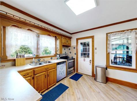 6201 Richville Drive SW Navarre OH 44662
