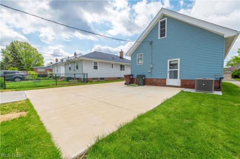 8012 Spring Garden Road Parma OH 44129