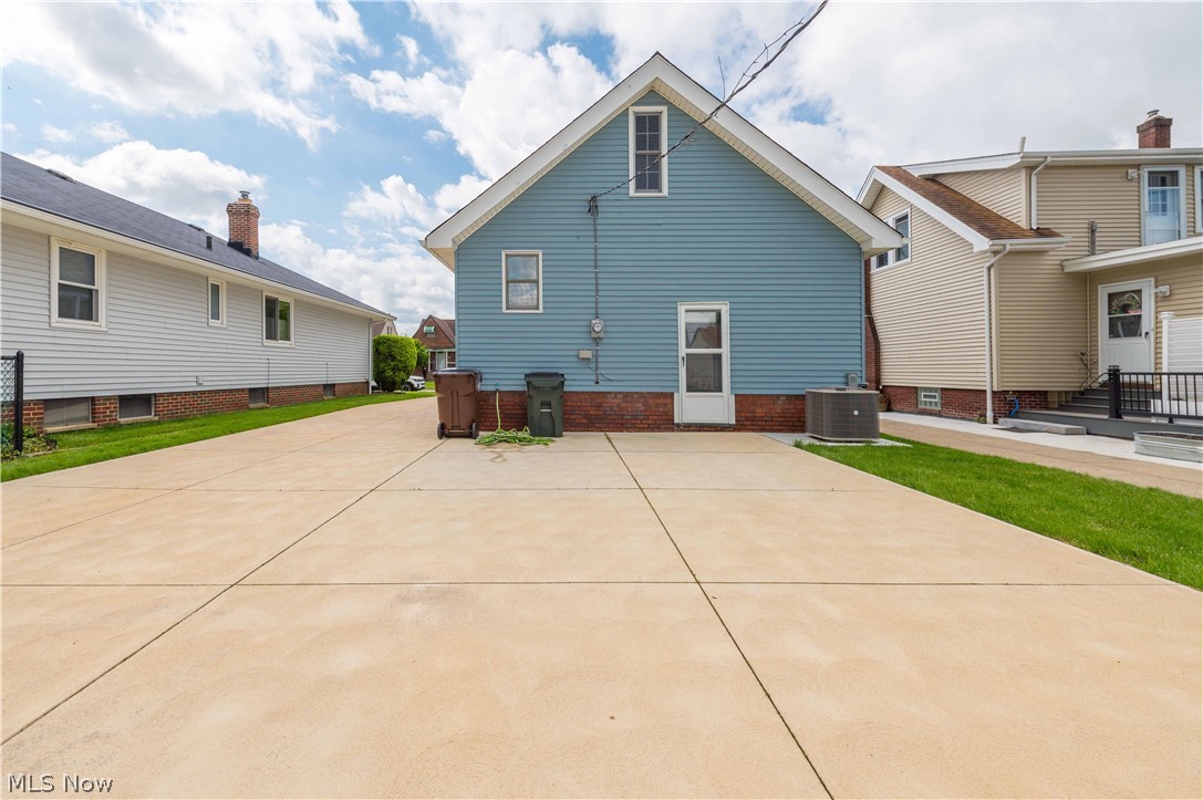 8012 Spring Garden Road Parma OH 44129