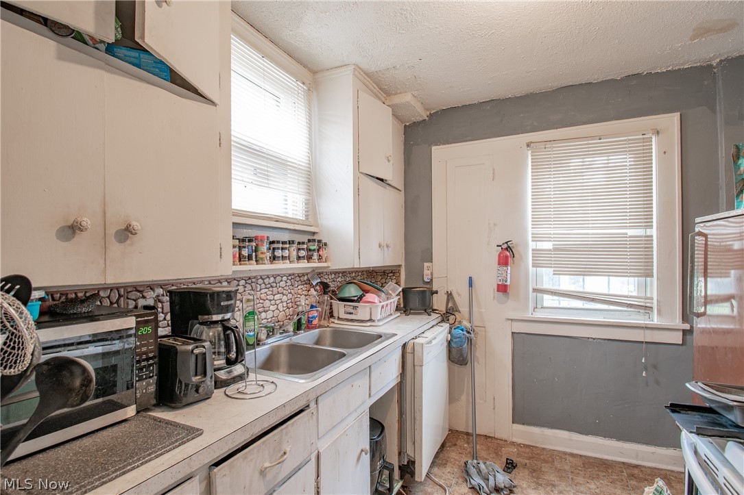 800 Halter Court NW Canton OH 44708