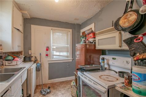 800 Halter Court NW Canton OH 44708