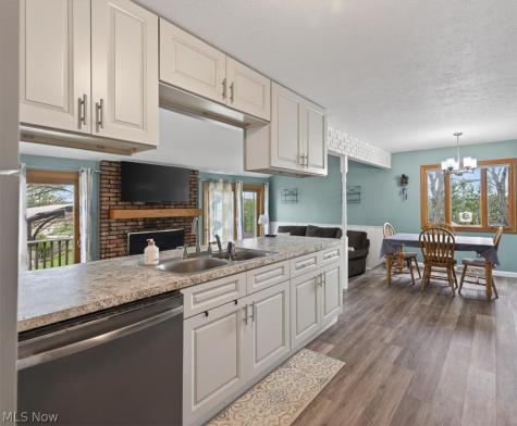 1960 Jo Ann Drive Parma OH 44134