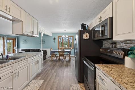 1960 Jo Ann Drive Parma OH 44134