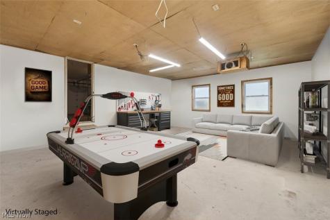 1960 Jo Ann Drive Parma OH 44134