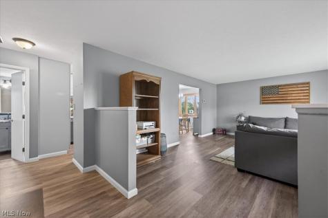 1960 Jo Ann Drive Parma OH 44134