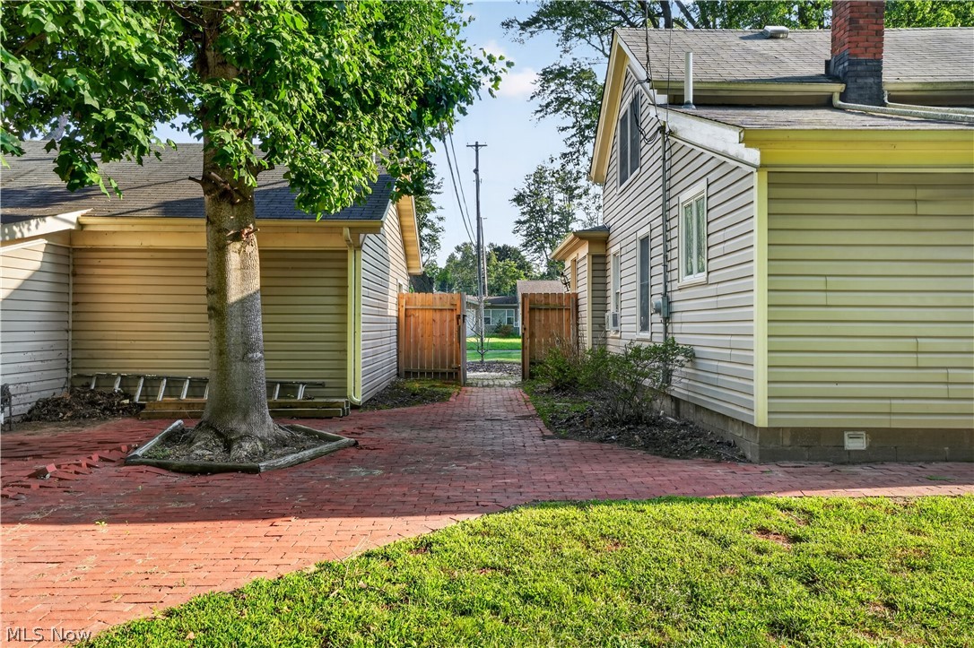 6187 Larkhall Drive Madison OH 44057