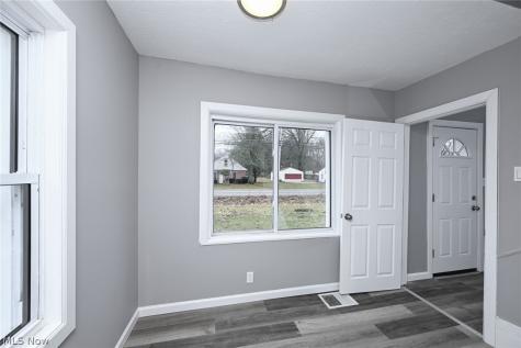 2255 Lake Road Akron OH 44312