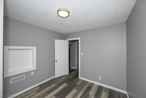 2255 Lake Road Akron OH 44312