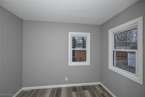 2255 Lake Road Akron OH 44312