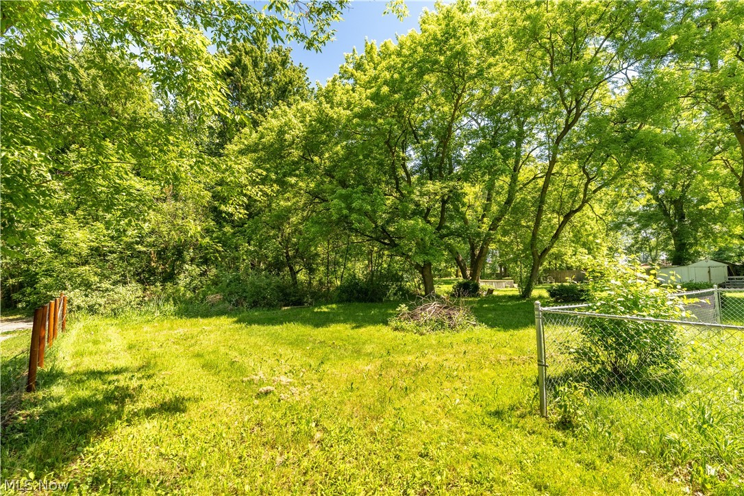 2255 Lake Road Akron OH 44312