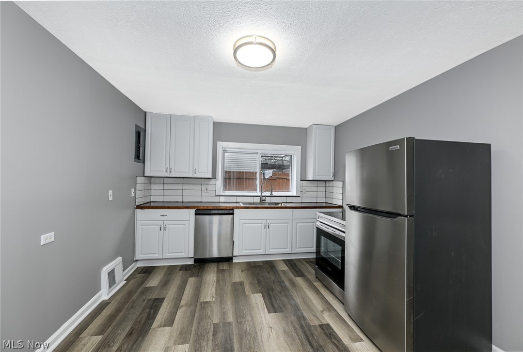 2255 Lake Road Akron OH 44312