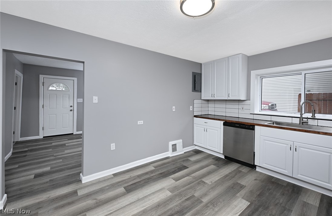 2255 Lake Road Akron OH 44312