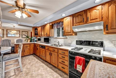 15425 Richard Drive Brook Park OH 44142