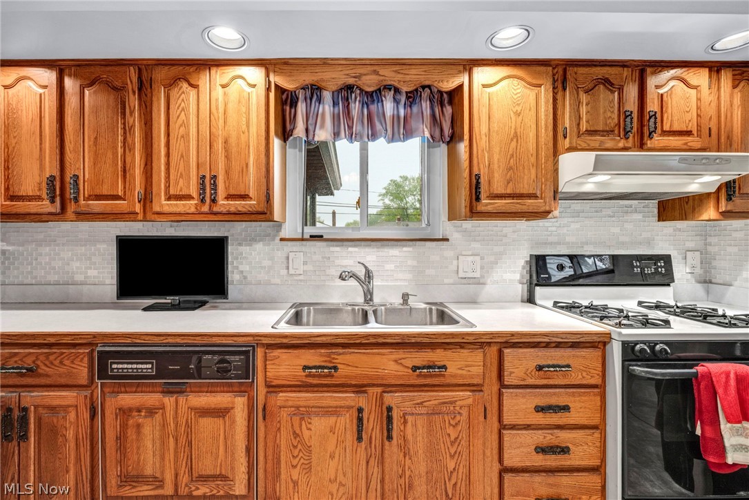 15425 Richard Drive Brook Park OH 44142