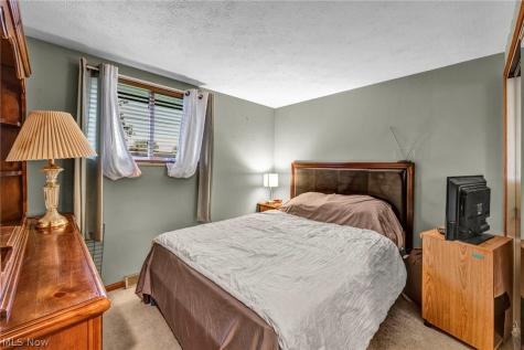 15425 Richard Drive Brook Park OH 44142