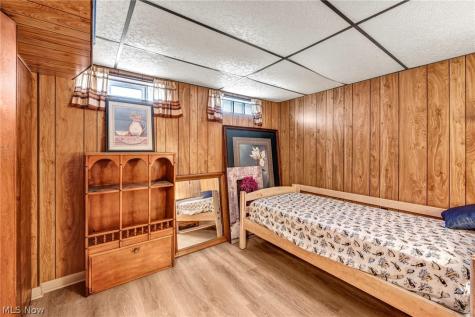 15425 Richard Drive Brook Park OH 44142