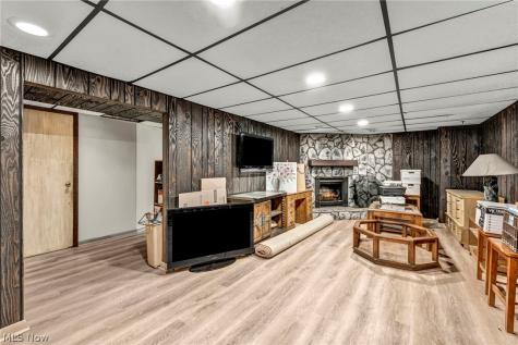 15425 Richard Drive Brook Park OH 44142