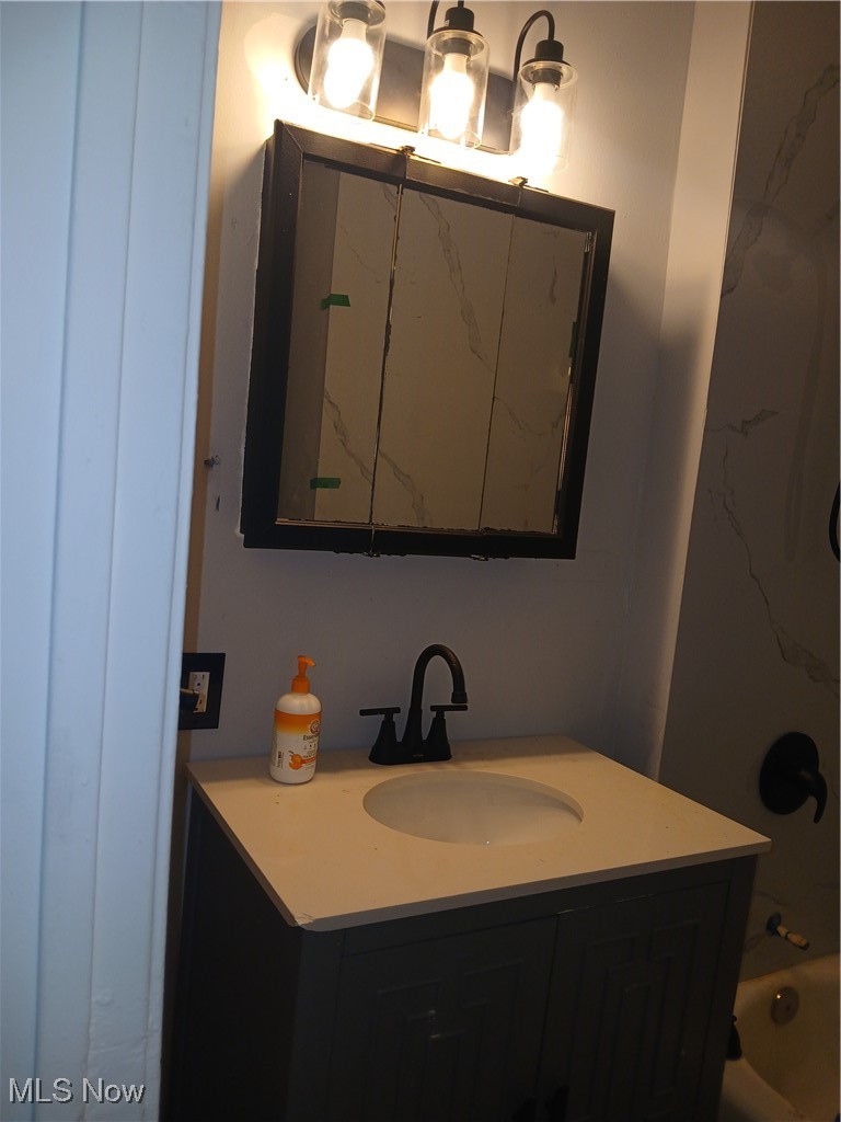 16615 Westfield Avenue Cleveland OH 44110