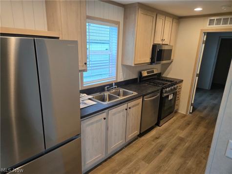 701 N Main Street Wellington OH 44090