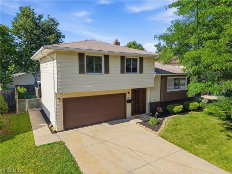 13610 Starlite Drive Brook Park OH 44142