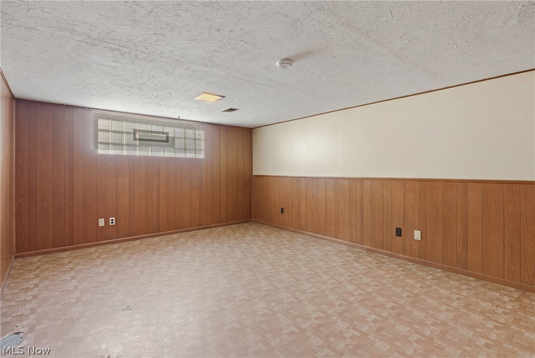 13610 Starlite Drive Brook Park OH 44142