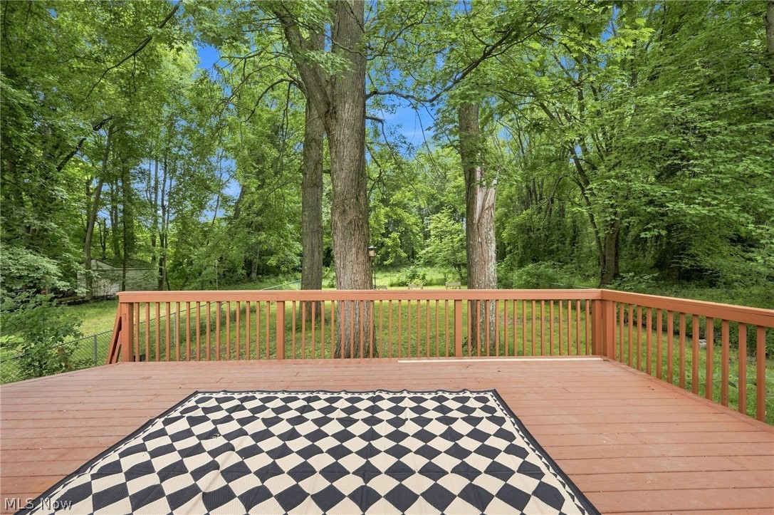 712 Renninger Road New Franklin OH 44319