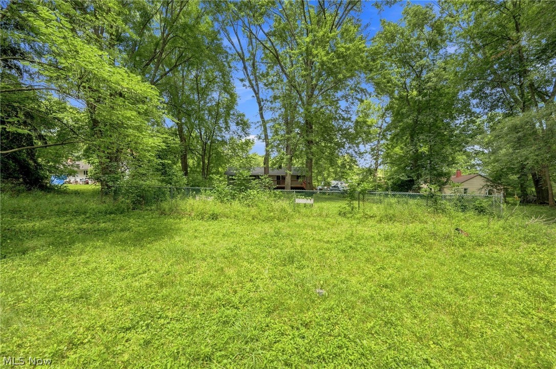 712 Renninger Road New Franklin OH 44319