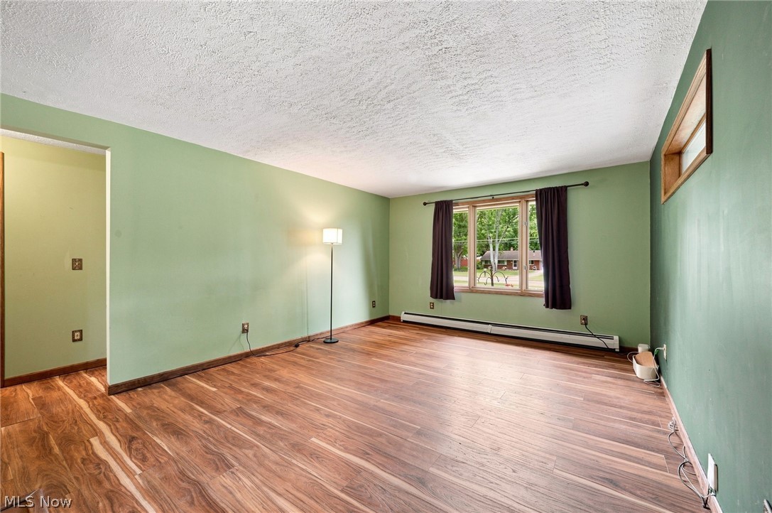 712 Renninger Road New Franklin OH 44319