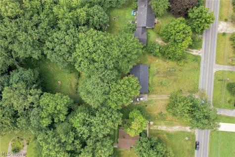 712 Renninger Road New Franklin OH 44319