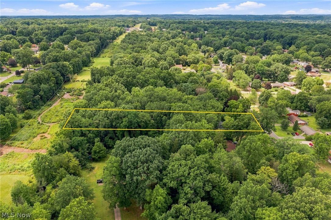 712 Renninger Road New Franklin OH 44319
