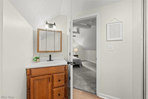 106 E Dresden Avenue Akron OH 44301
